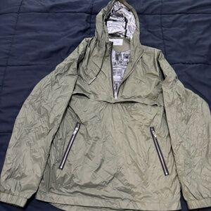 The Very Warm Men's Green Half Zip Pop Over